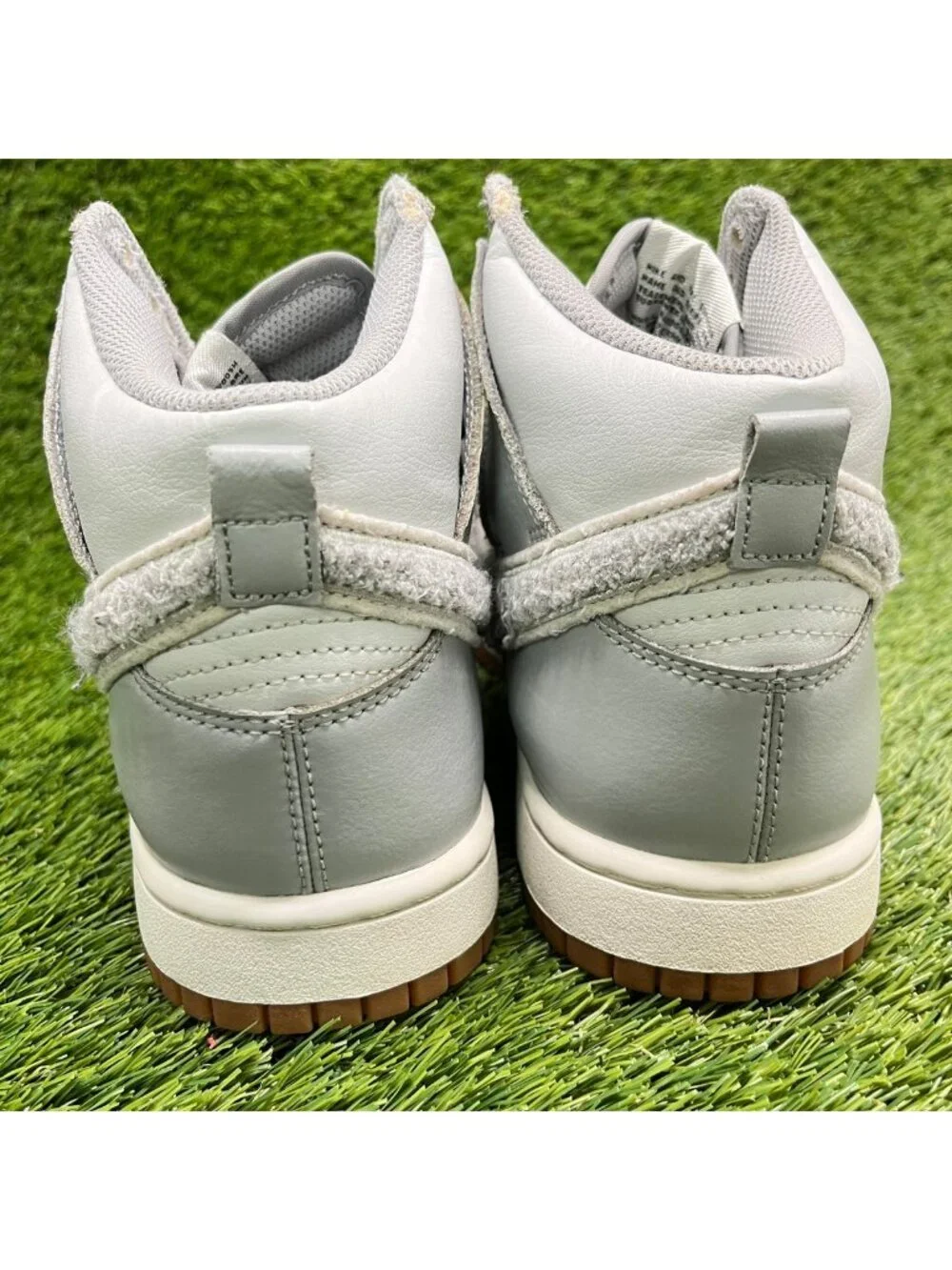 Nike Dunk High Retro Mens Size 9 Gray White Gum Athletic Leather Shoes Sneakers